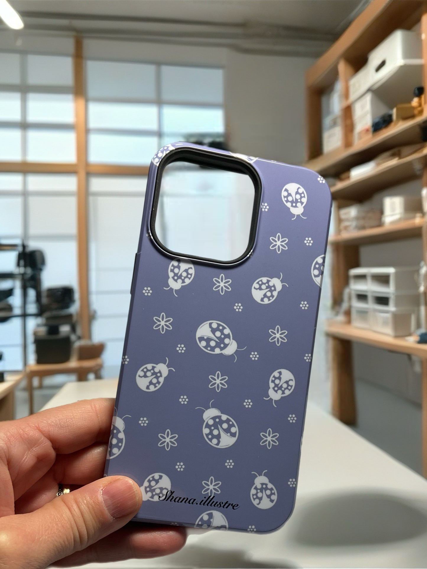 COQUE CELLULAIRE «LIONEL»