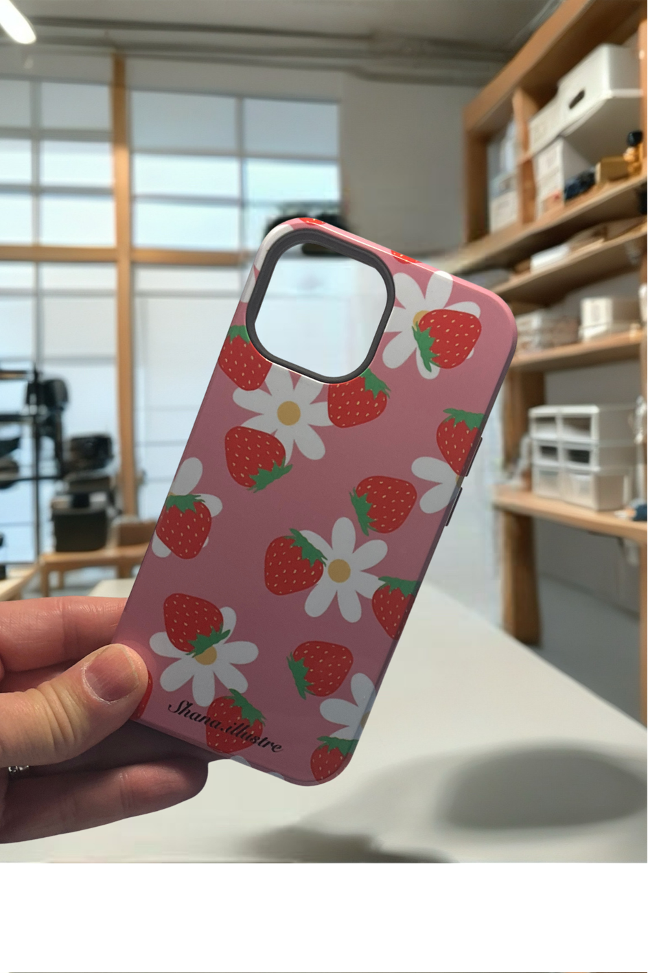 COQUE CELLULAIRE «FRAISES»